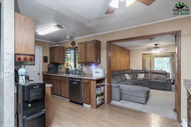 1370 TOOLIK DRIVE, North Pole, AK 99705