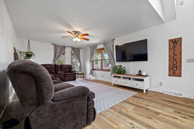 100 9th Avenue, Slater, IA 50244