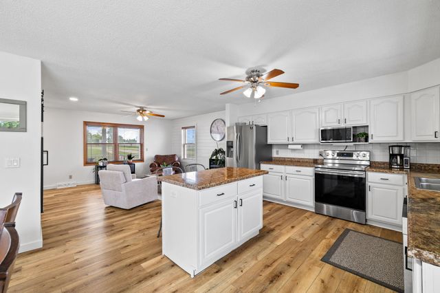 100 9th Avenue, Slater, IA 50244