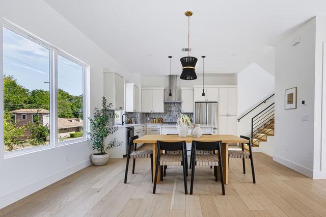 301 N Pleasant Valley RD 1, Austin, TX 78702