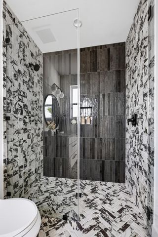 301 N Pleasant Valley RD 1, Austin, TX 78702