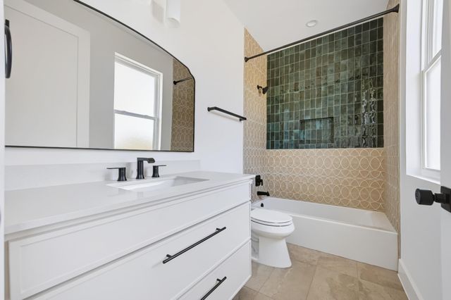 301 N Pleasant Valley RD 1, Austin, TX 78702