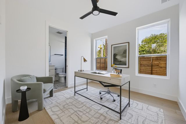 301 N Pleasant Valley RD 1, Austin, TX 78702