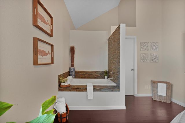 16538 Holly Trail Drive, Houston, TX 77058