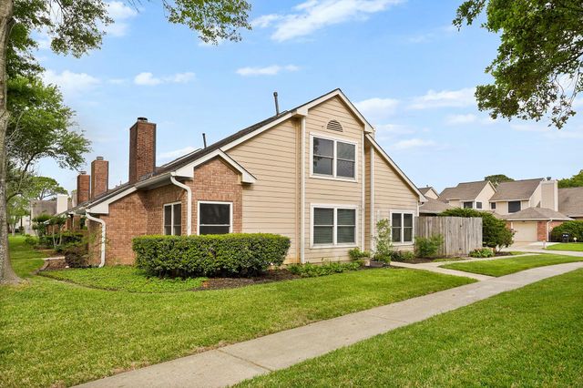 16538 Holly Trail Drive, Houston, TX 77058