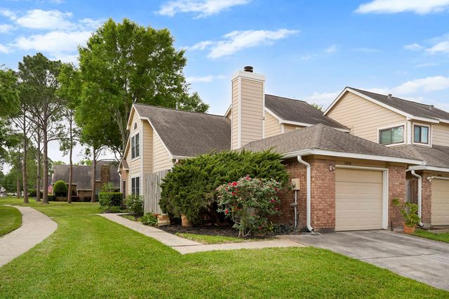 16538 Holly Trail Drive, Houston, TX 77058