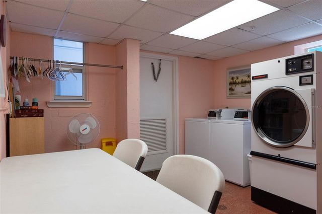 1950 59TH AVENUE N 119, St Petersburg, FL 33714