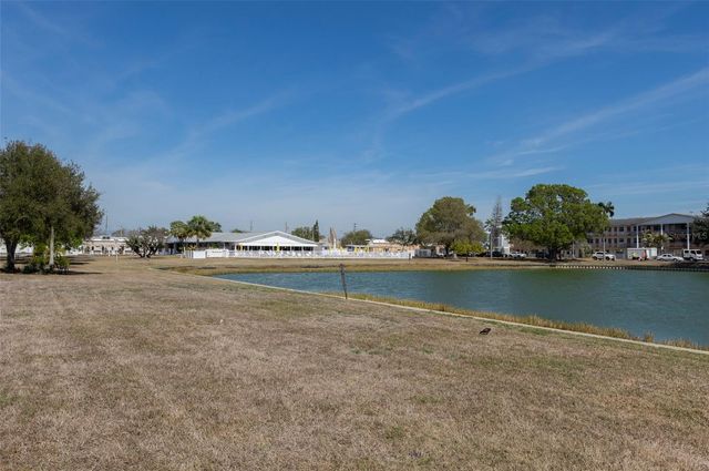 1950 59TH AVENUE N 119, St Petersburg, FL 33714