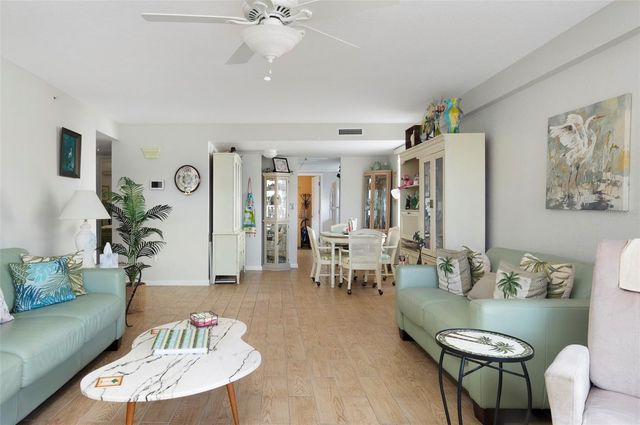 1950 59TH AVENUE N 119, St Petersburg, FL 33714