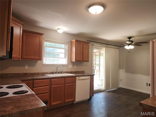 506 Texas Boulevard, Bethalto, IL 62010