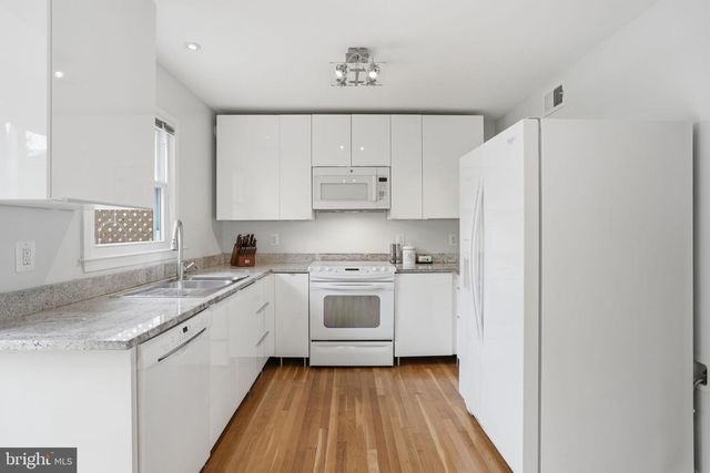 506 DAKOTA DR, Herndon, VA 20170