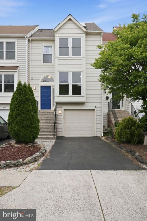 506 DAKOTA DR, Herndon, VA 20170