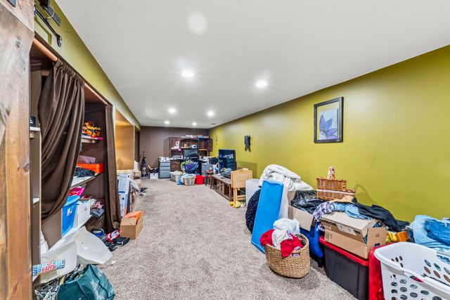 1501 Channel Beach Avenue, Johnsburg, IL 60051