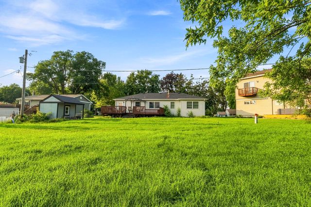 1501 Channel Beach Avenue, Johnsburg, IL 60051