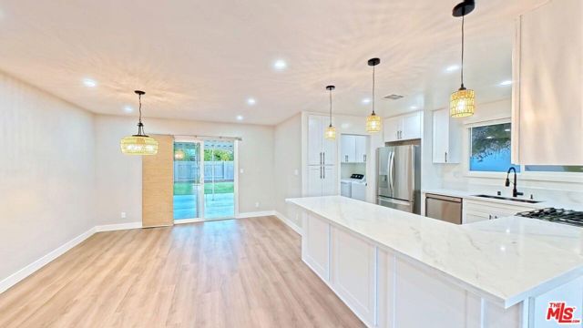 6626 Berquist Avenue, West Hills (los Angeles), CA 91307