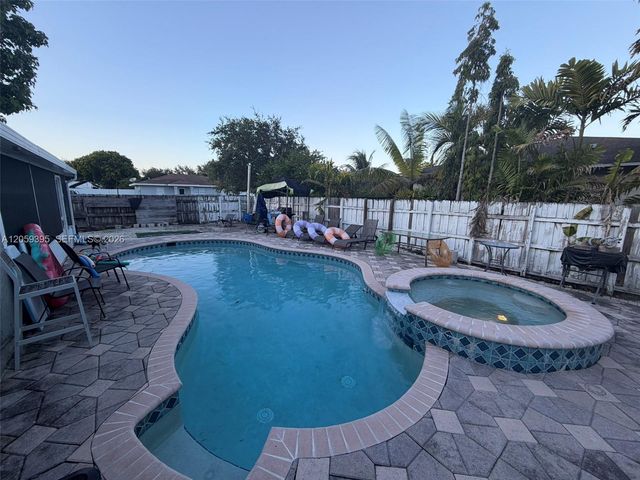 29203 SW 142nd Ave, Homestead, FL 33033