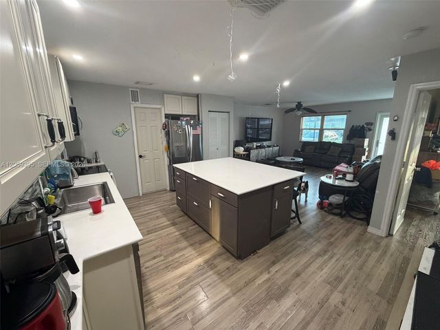 29203 SW 142nd Ave, Homestead, FL 33033
