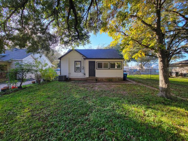 1113 San Jacinto Street, Rosenberg, TX 77471