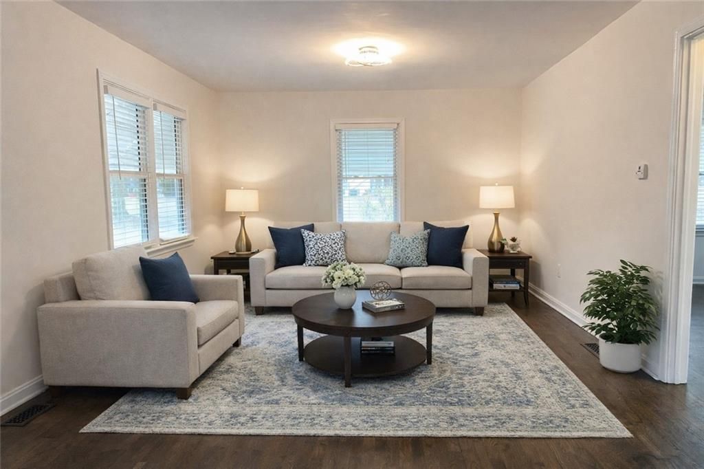 Image 17 of property listing at 330 Community Drive SW, Mableton, GA 30126