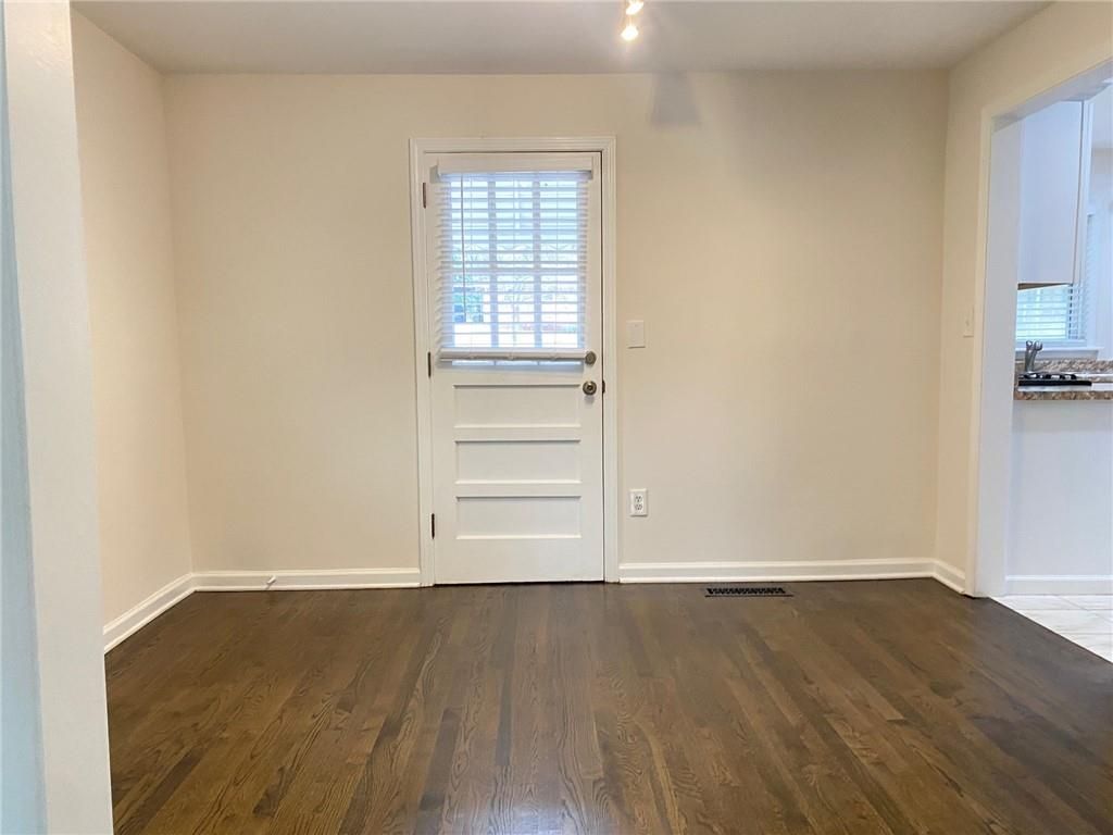 Image 23 of property listing at 330 Community Drive SW, Mableton, GA 30126