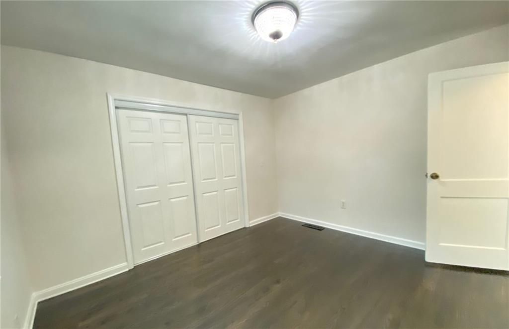 Image 29 of property listing at 330 Community Drive SW, Mableton, GA 30126