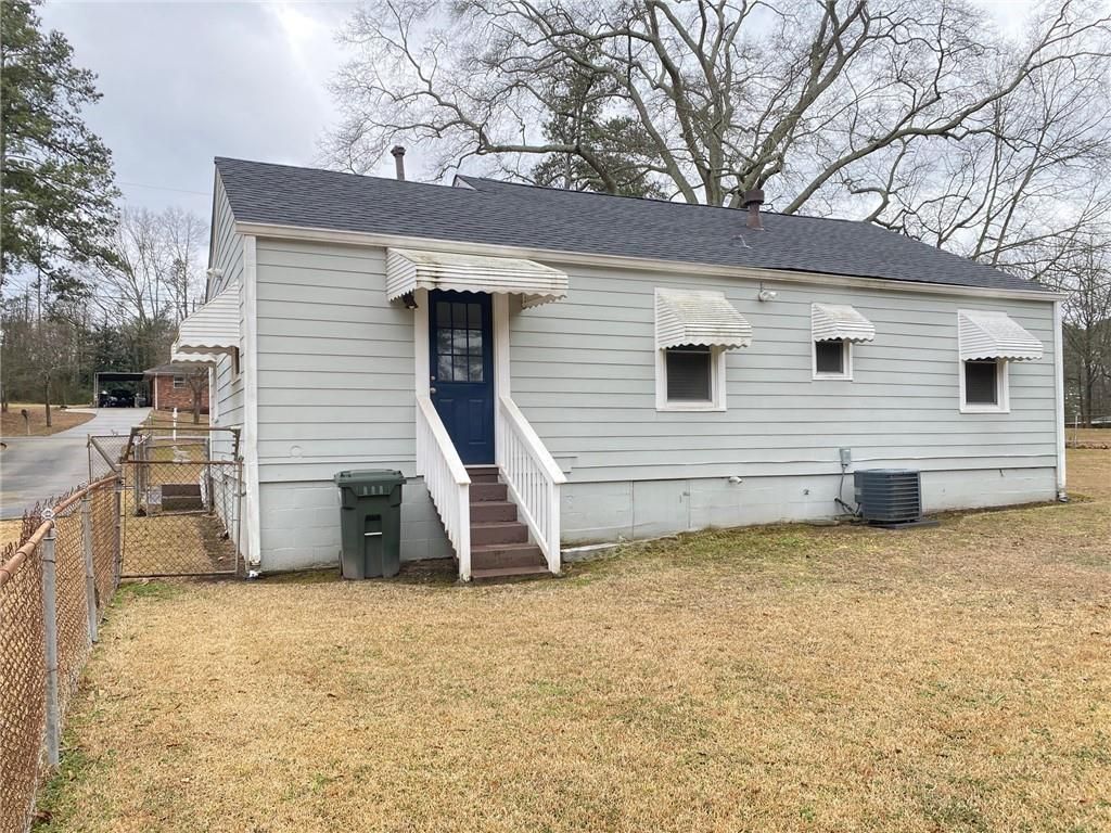 Image 38 of property listing at 330 Community Drive SW, Mableton, GA 30126