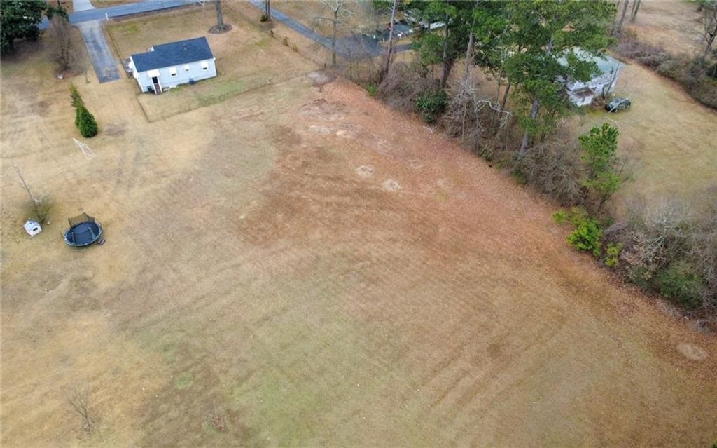 Image 45 of property listing at 330 Community Drive SW, Mableton, GA 30126