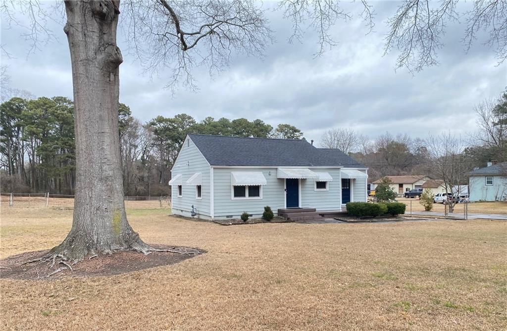 Image 5 of property listing at 330 Community Drive SW, Mableton, GA 30126