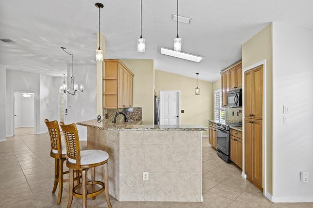 478 SW Sundance Trail, Port St Lucie, FL 34953