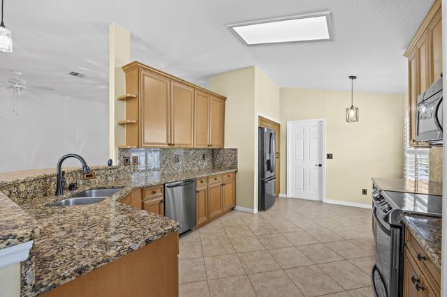 478 SW Sundance Trail, Port St Lucie, FL 34953