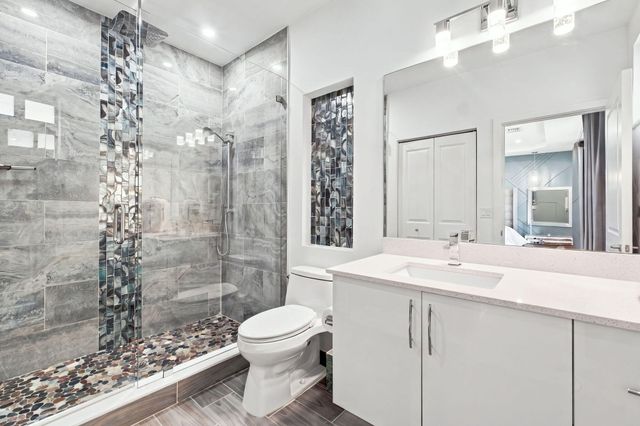 1090 SE 3RD Street 1090, Pompano Beach, FL 33060