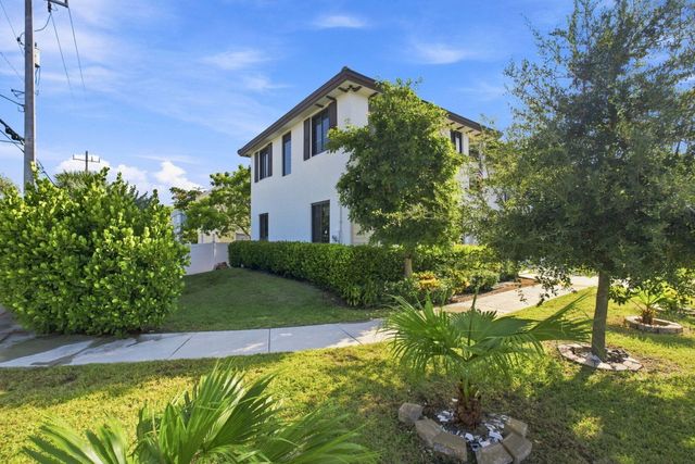 1090 SE 3RD Street 1090, Pompano Beach, FL 33060