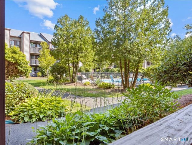 130 Coe Avenue 32, East Haven, CT 06512