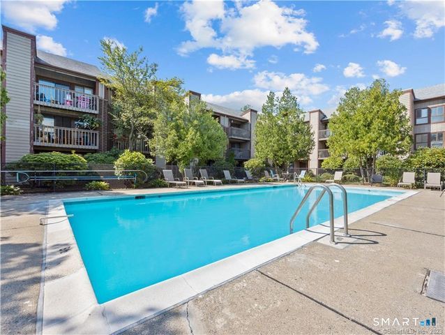 130 Coe Avenue 32, East Haven, CT 06512