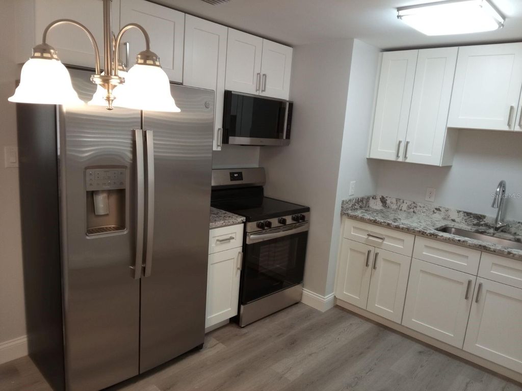 426 E VIRGINIA AVE, Punta Gorda, FL 33950