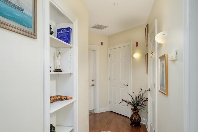 100 Shepards Cove Rd Unit G204, Kittery, ME 03904