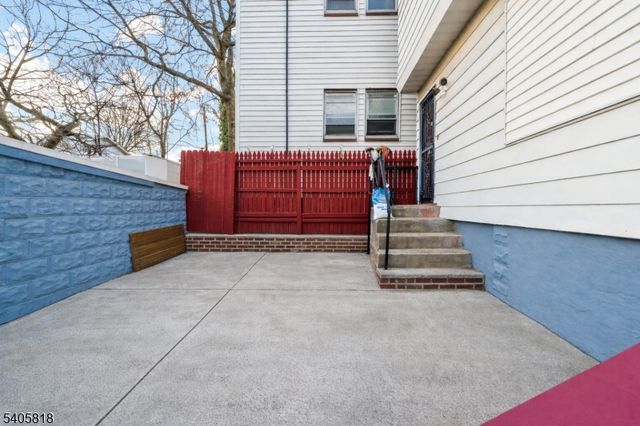 130 Renner Ave, Newark City, NJ 07112