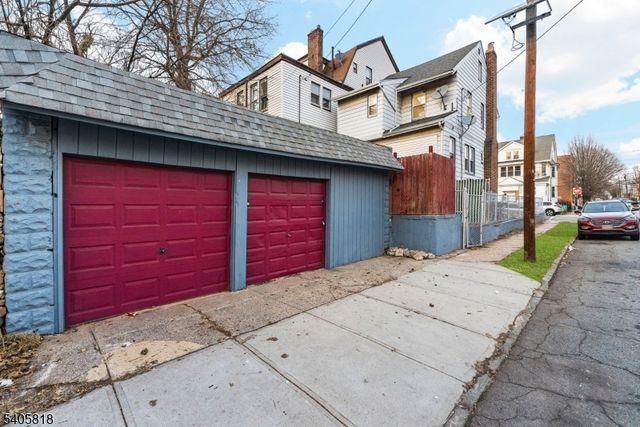 130 Renner Ave, Newark City, NJ 07112