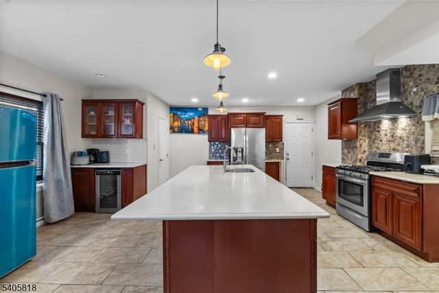 130 Renner Ave, Newark City, NJ 07112