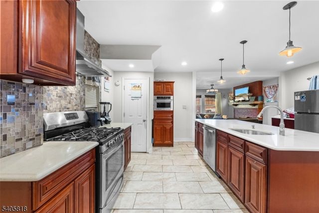 130 Renner Ave, Newark City, NJ 07112