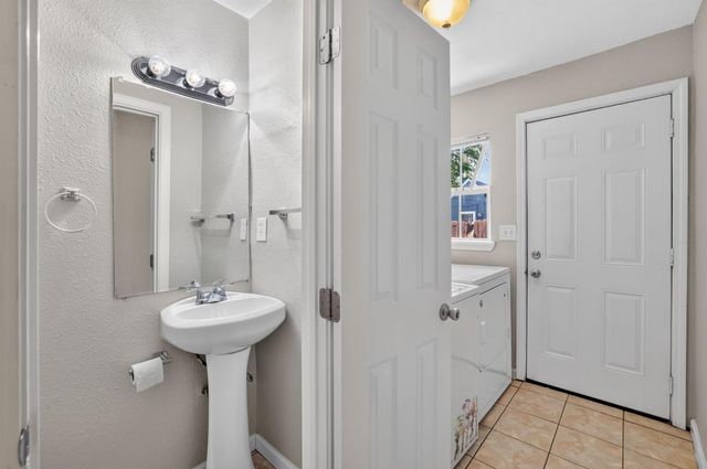 3224 San Jose Way, Sacramento, CA 95817