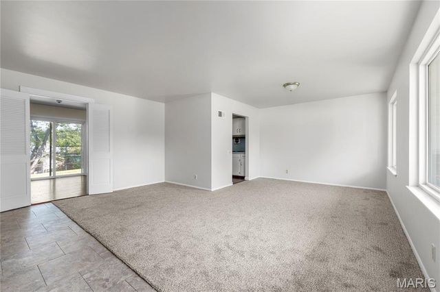 2291 Heritage Drive, St Louis, MO 63136