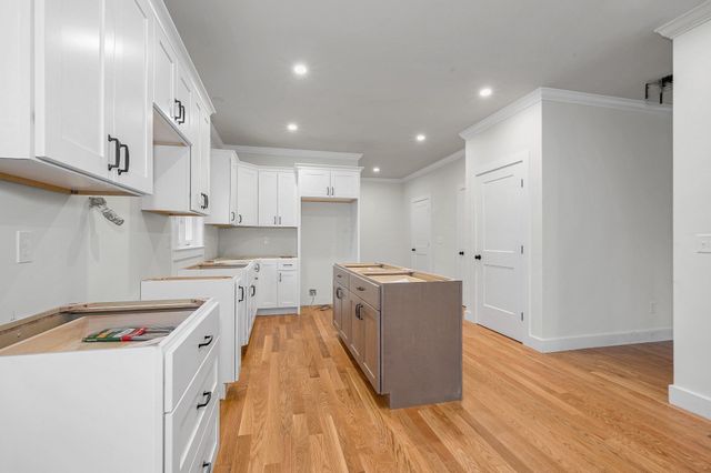 110 Friendship St, Billerica, MA 01821