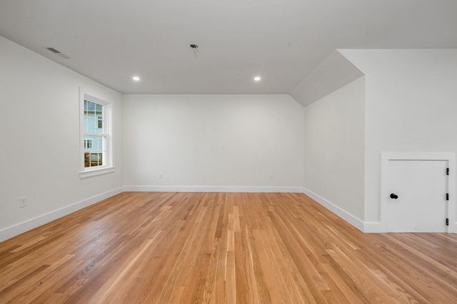 110 Friendship St, Billerica, MA 01821
