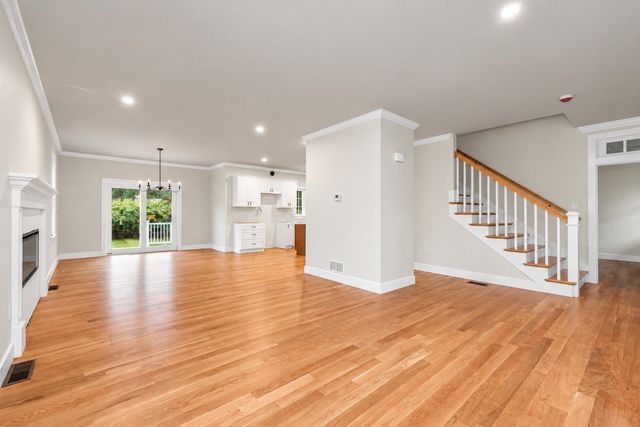 110 Friendship St, Billerica, MA 01821