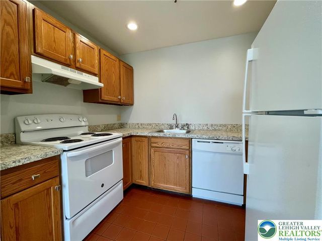 101 Race Street 218, Catasauqua Boro, PA 18032