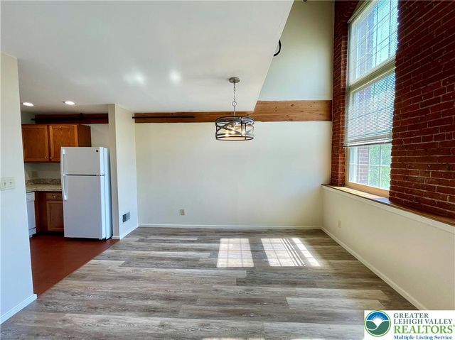 101 Race Street 218, Catasauqua Boro, PA 18032