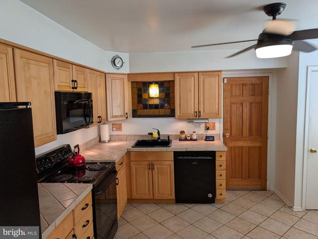 5201 OAHU CT, Temple Hills, MD 20748