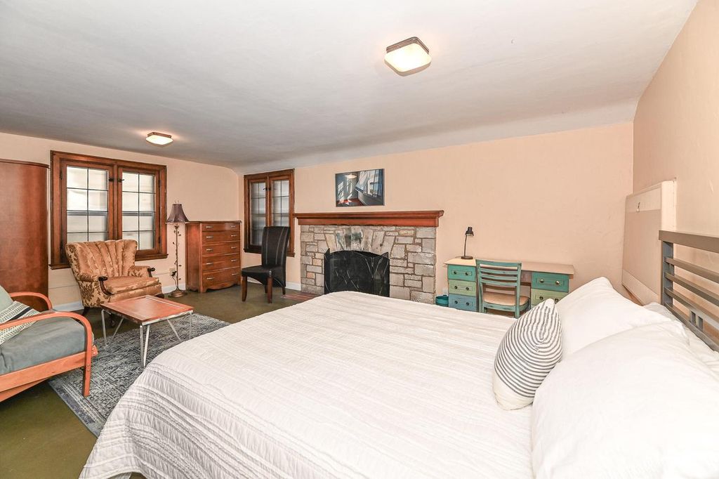 property-img