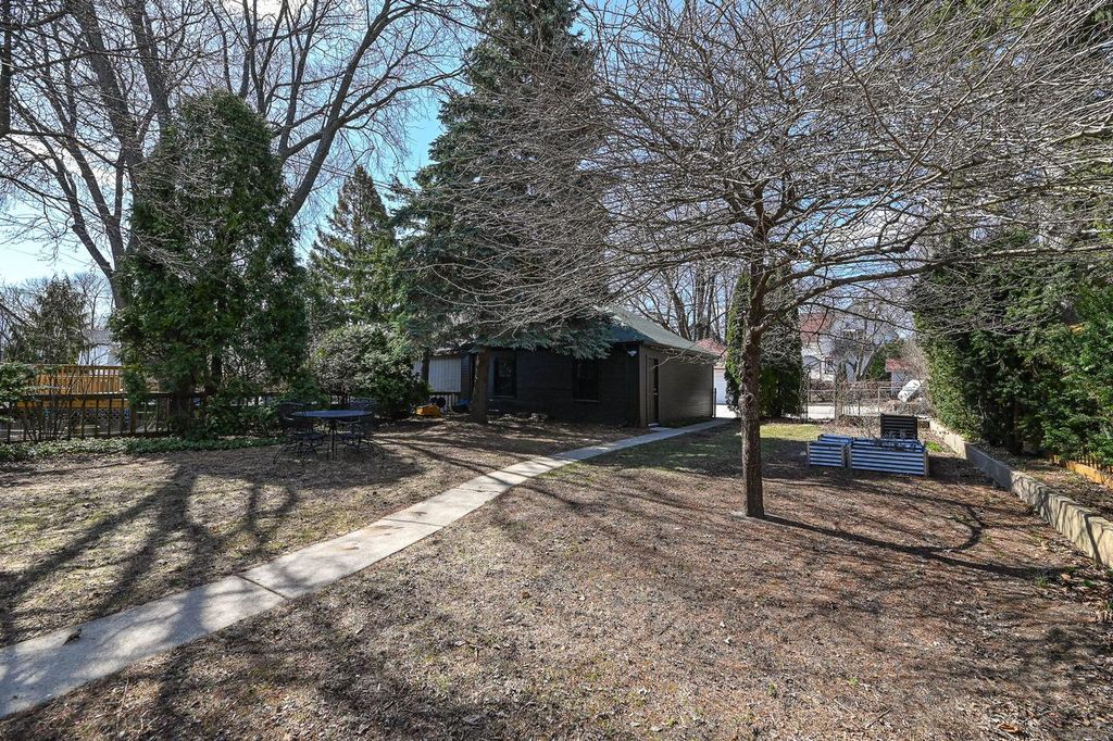 property-img